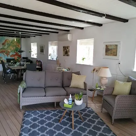 Byens Rareste Bed and Breakfast Harlev (Stevns)